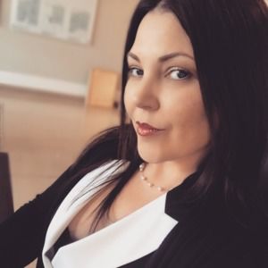 Meet your Posher, Angela